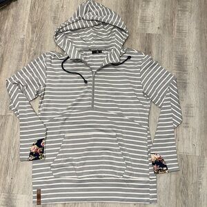 Ampersand Ave 1/2 zip